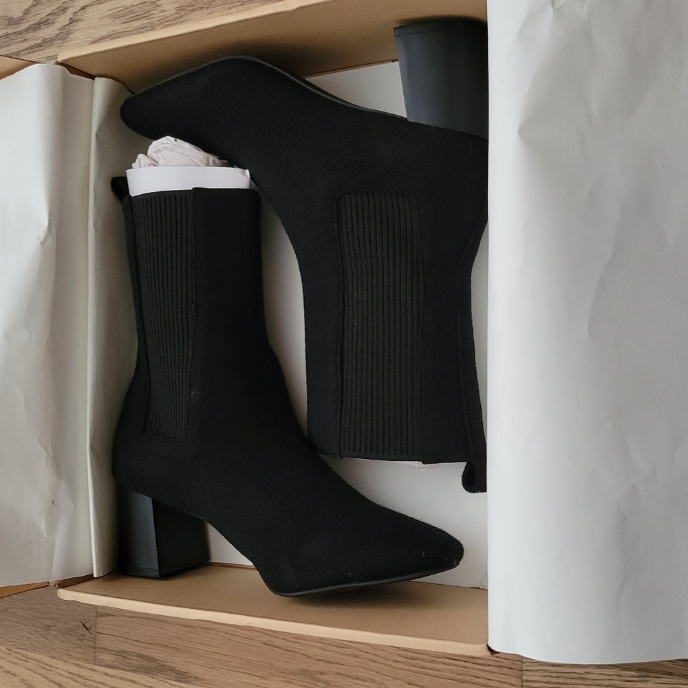 Vivaia Sweater Knit Ankle Boots